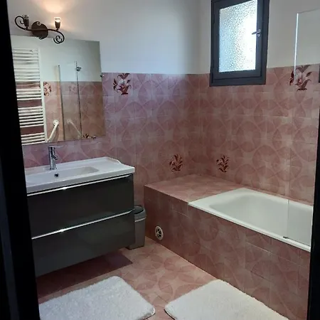 Vakantiehuis La Dindoulette A Partir De 3 Jours Et Plus Sans Piscine Pour 6 Personnes Personnes Villeneuve (Alpes-de-Haute-Provence)