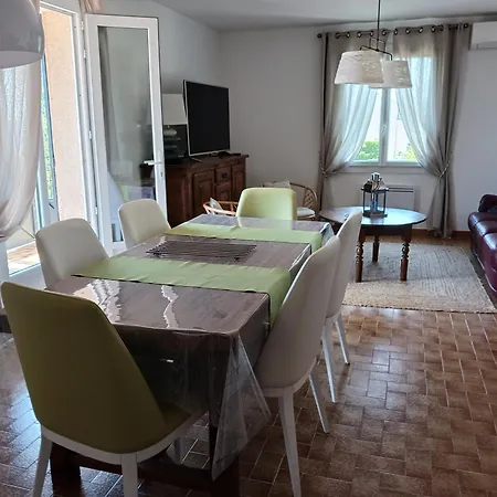 Vakantiehuis La Dindoulette A Partir De 3 Jours Et Plus Sans Piscine Pour 6 Personnes Personnes Villeneuve (Alpes-de-Haute-Provence)