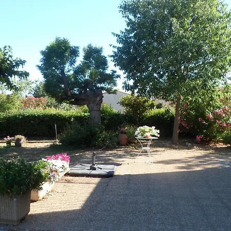 La Dindoulette A Partir De 3 Jours Et Sans Piscine Pour 6 Personnes Personnes Villeneuve (Alpes-de-Haute-Provence)