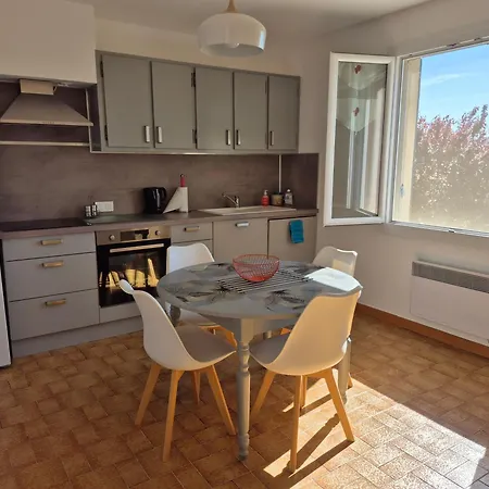 La Dindoulette A Partir De 3 Jours Et Sans Piscine Pour 6 Personnes Personnes * Villeneuve (Alpes-de-Haute-Provence)