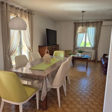 Дом отдыха La Dindoulette A Partir De 3 Jours Et Sans Piscine Pour 6 Personnes Personnes
