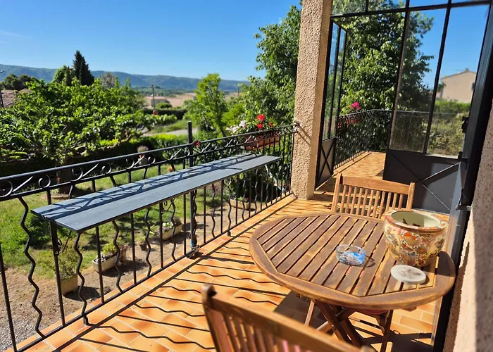 La Dindoulette A Partir De 3 Jours Et Sans Piscine Pour 6 Personnes Personnes